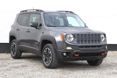 2016 Jeep Renegade Trailhawk Sport Utility  4dr SUV! Active Drive Low 4x4! Trail Rated! Selec-Terrain! Hill Descent Control! Stability Control! ABS Brakes! Backup Camera! Skid Plates! Tow Hooks! - Photo 1 - Portland, OR 97266