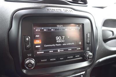 2016 Jeep Renegade Trailhawk Sport Utility  4dr SUV! Active Drive Low 4x4! Trail Rated! Selec-Terrain! Hill Descent Control! Stability Control! ABS Brakes! Backup Camera! Skid Plates! Tow Hooks! - Photo 21 - Portland, OR 97266