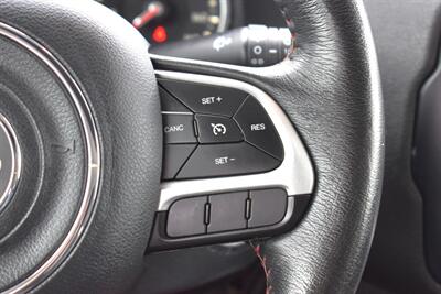 2016 Jeep Renegade Trailhawk Sport Utility  4dr SUV! Active Drive Low 4x4! Trail Rated! Selec-Terrain! Hill Descent Control! Stability Control! ABS Brakes! Backup Camera! Skid Plates! Tow Hooks! - Photo 15 - Portland, OR 97266