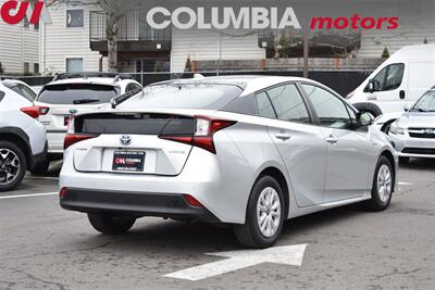 2022 Toyota Prius L Eco 4dr Hatchback 51 City MPG! 47 Hwy MPG! Toyota Safety Sense 2.0! EV, ECO, & POWER Modes! Back Up Camera! Bluetooth w/Voice Activation! - Photo 5 - Portland, OR 97266