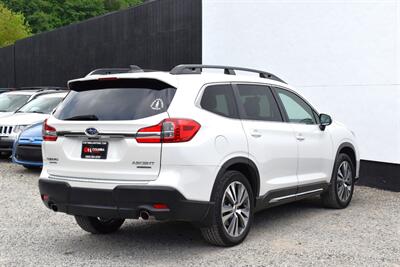 2019 Subaru Ascent Limited  AWD 4dr SUV w/Captains Chairs**APPOINTMENT ONLY** X-Mode! EyeSight Assist! Back Up Cam! Blind Spot Monitor! Navi! Apple CarPlay! Android Auto! Full Heated Leather Seats! Pano-Sunroof! - Photo 5 - Portland, OR 97266