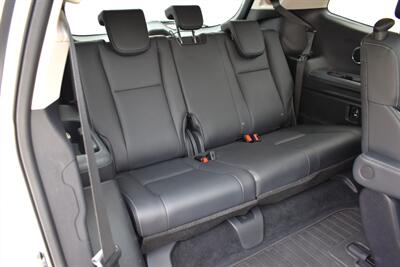 2019 Subaru Ascent Limited  AWD 4dr SUV w/Captains Chairs**APPOINTMENT ONLY** X-Mode! EyeSight Assist! Back Up Cam! Blind Spot Monitor! Navi! Apple CarPlay! Android Auto! Full Heated Leather Seats! Pano-Sunroof! - Photo 30 - Portland, OR 97266