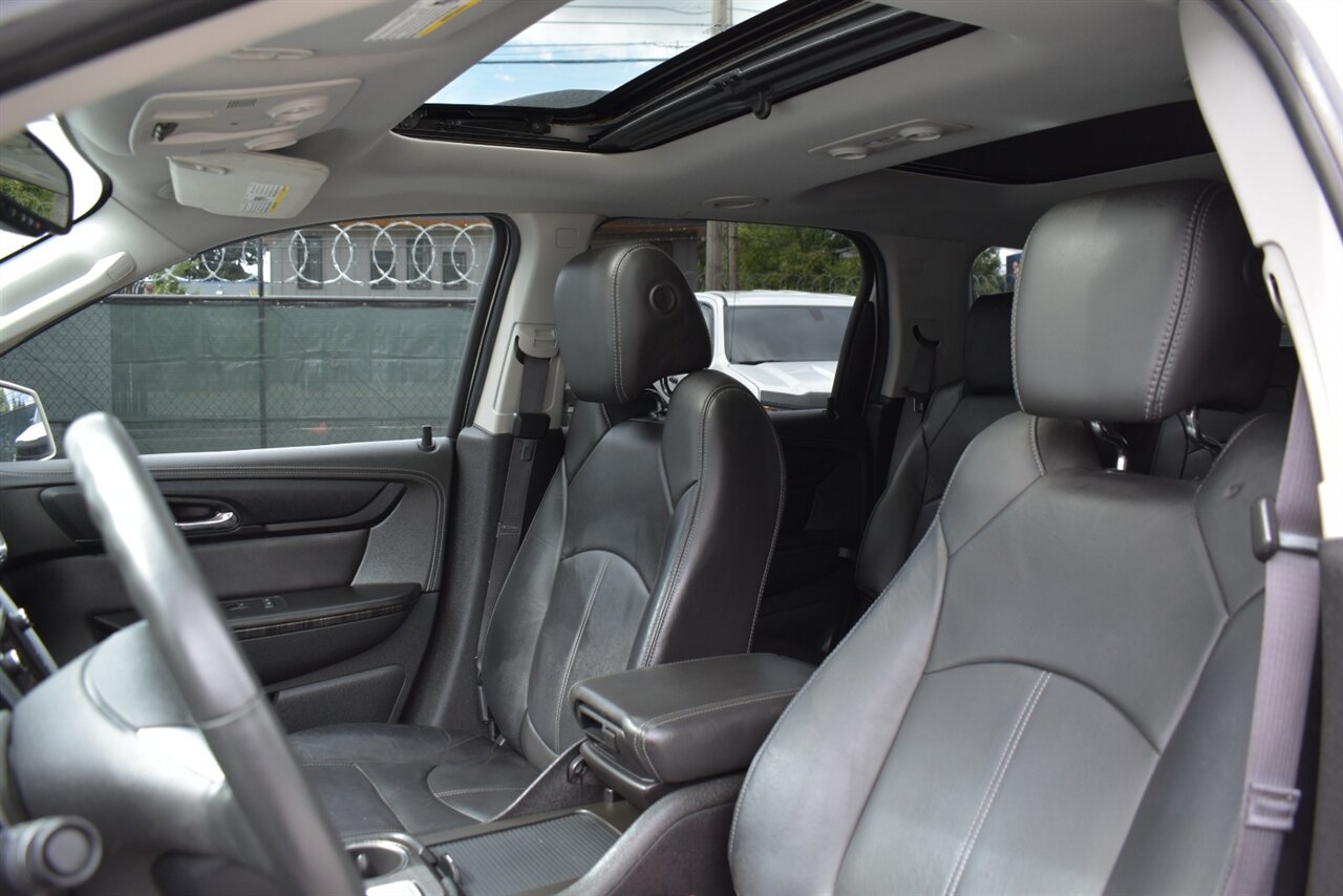 2015 GMC Acadia SLT-1 AWD 4dr SUV! 3rd Row Seats! Back Up Camera! Lane Assist! Collision Mitigation! Navigation! Bluetooth! Heated Leather Seats! Sunroof! Powered Liftgate! Roof-Rails! - Photo 11 - Portland, OR 97266