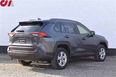 2019 Toyota RAV4 Hybrid XLE  AWD 4dr SUV**BY APPOINTMENT ONLY**Back-Up Camera! Adaptive Cruise Control! Bluetooth! EV/Eco/Sport/Normal/Trail Modes! Heated Seats! Sunroof! Power Liftgate! - Photo 5 - Portland, OR 97266