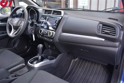 2018 Honda Fit LX  4dr Hatchback CVT! Rear View Camera! Bluetooth w/ Steering Wheel Controls! Econ Mode! Cruise Control! - Photo 11 - Portland, OR 97266