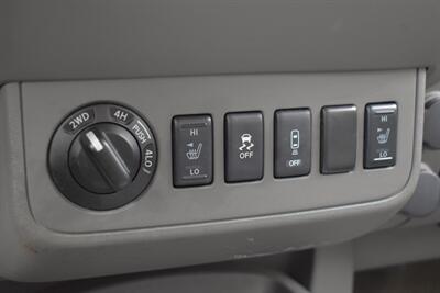 2014 Nissan Frontier SV  4x4 4dr Crew Cab 6.1 ft. SB Pickup 5A! 4.0L V6 Engine! Selectable 4WD System! Back Up Camera! Bluetooth! Tow Hitch! Heated Seats! All Weather Floor Mats! - Photo 22 - Portland, OR 97266