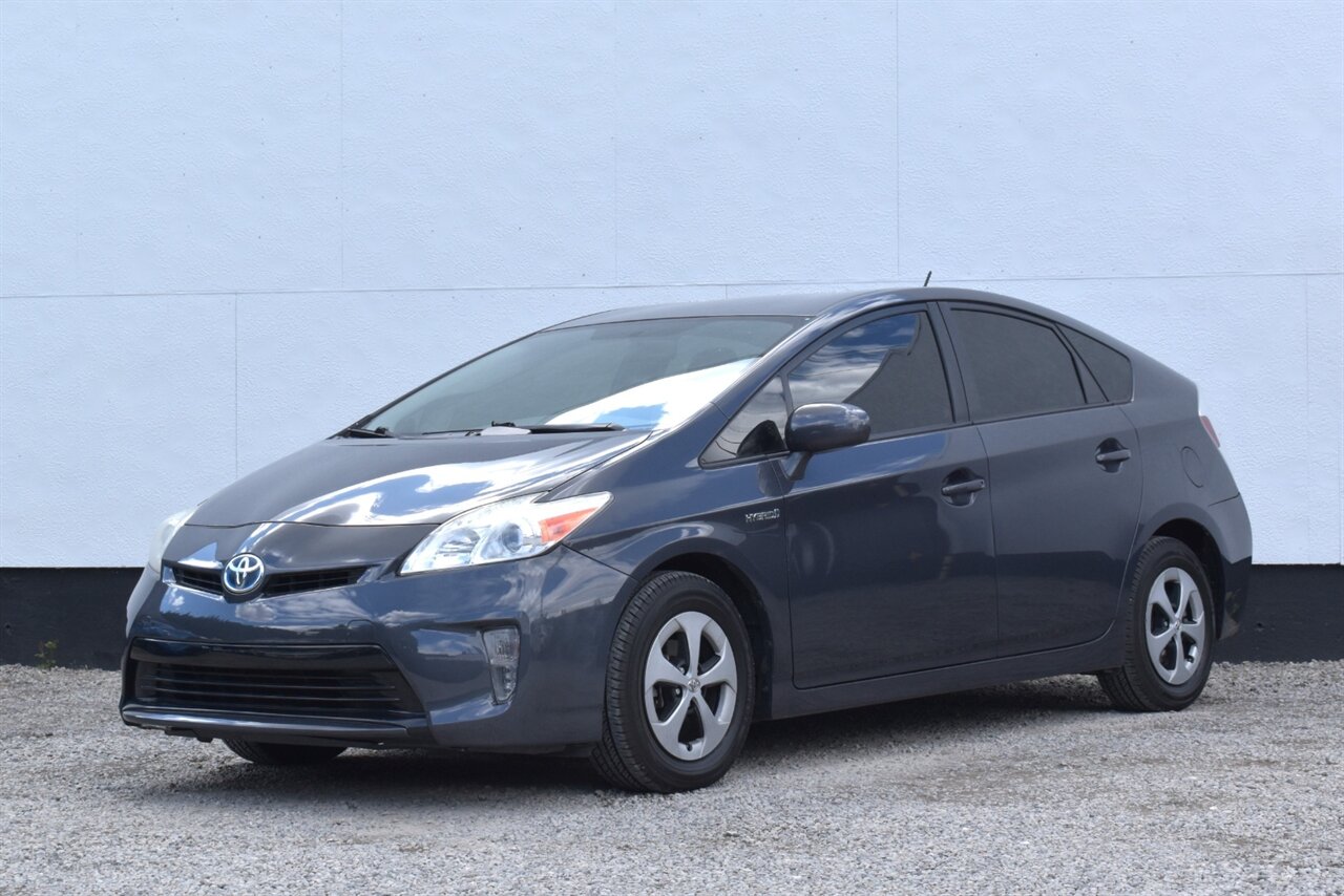 2013 Toyota Prius Two 4dr Hatchback! 51 City MPG! 48 Hwy MPG! EV/ECO/PWR Modes! Back Up Camera! Brake Assist & Smart Stop Technology! Bluetooth! Heated Leather Seats! - Photo 8 - Portland, OR 97266