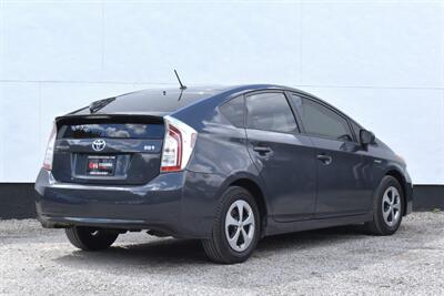 2013 Toyota Prius Two 4dr Hatchback! 51 City MPG! 48 Hwy MPG! EV/ECO/PWR Modes! Back Up Camera! Brake Assist & Smart Stop Technology! Bluetooth! Heated Leather Seats! - Photo 5 - Portland, OR 97266