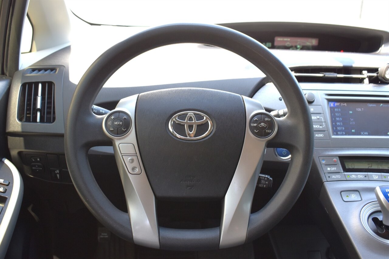 2013 Toyota Prius Two 4dr Hatchback! 51 City MPG! 48 Hwy MPG! EV/ECO/PWR Modes! Back Up Camera! Brake Assist & Smart Stop Technology! Bluetooth! Heated Leather Seats! - Photo 13 - Portland, OR 97266