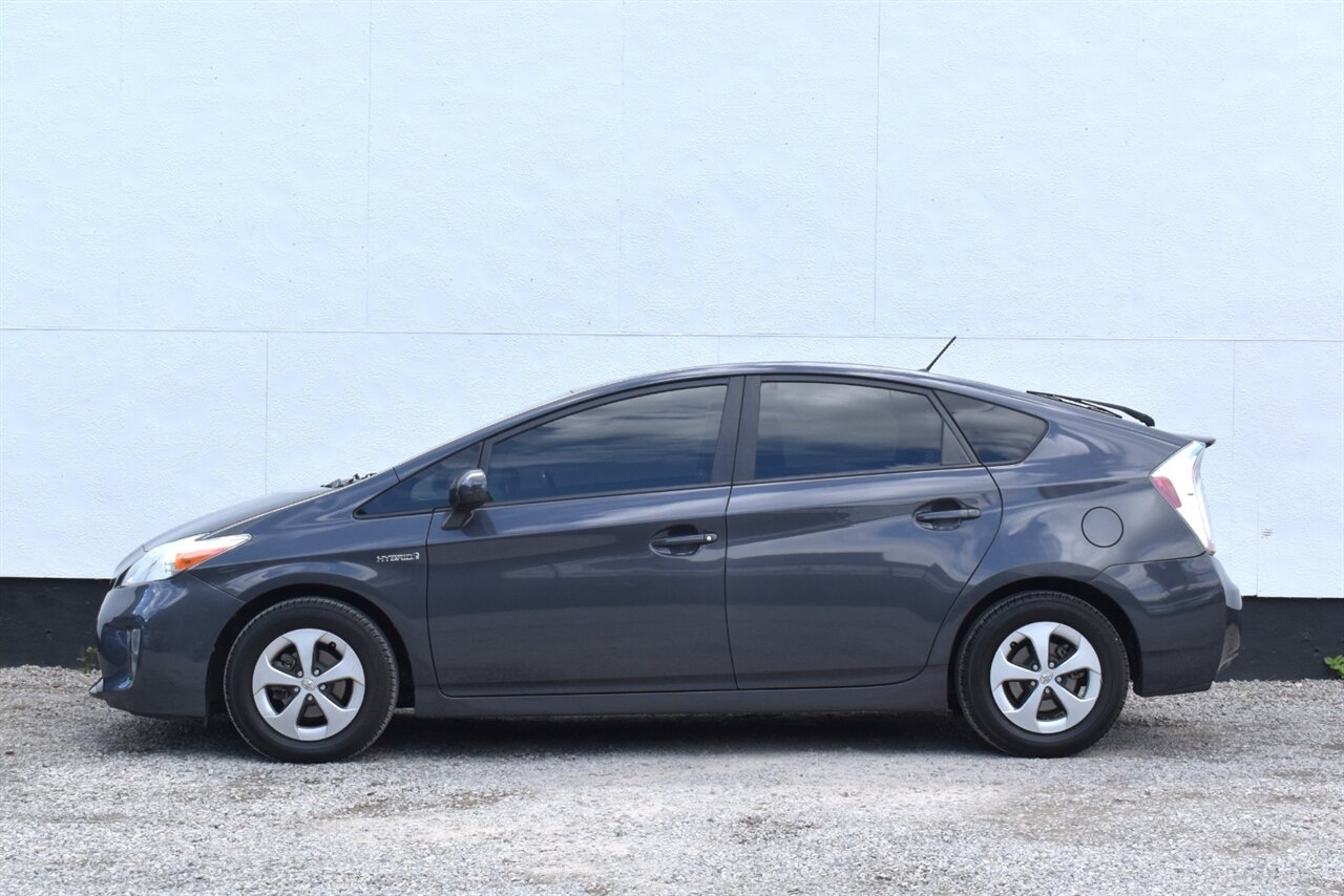 2013 Toyota Prius Two 4dr Hatchback! 51 City MPG! 48 Hwy MPG! EV/ECO/PWR Modes! Back Up Camera! Brake Assist & Smart Stop Technology! Bluetooth! Heated Leather Seats! - Photo 9 - Portland, OR 97266
