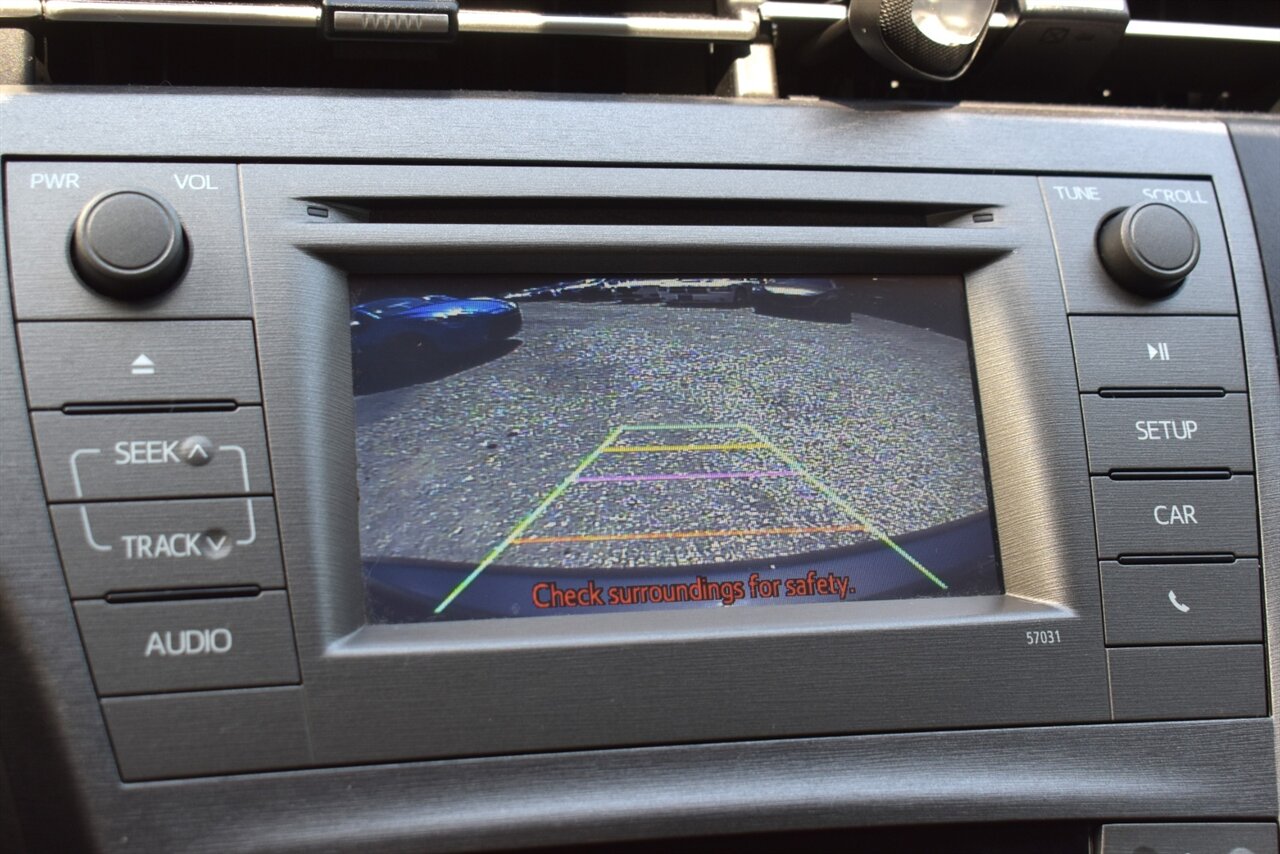 2013 Toyota Prius Two 4dr Hatchback! 51 City MPG! 48 Hwy MPG! EV/ECO/PWR Modes! Back Up Camera! Brake Assist & Smart Stop Technology! Bluetooth! Heated Leather Seats! - Photo 19 - Portland, OR 97266