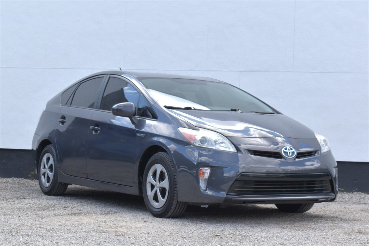 2013 Toyota Prius Two's photo