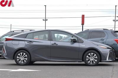 2022 Toyota Prius Prime XLE  4dr Hatchback**BY APPOINTMENT ONLY**55 City MPG! 53 Hwy MPG! Toyota Safety Sense 2.0! Back Up Camera! Navigation! Apple CarPlay! Android Auto! EV, EV Auto, HV Modes! Heated Leather Seats! - Photo 6 - Portland, OR 97266