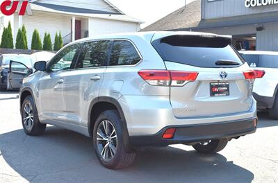 2017 Toyota Highlander Hybrid LE  AWD 4dr SUV 3rd-Row Seats! Toyota Safety Sense P Driver Assist Tech! EV & Eco Modes! Back Up Cam! Bluetooth w/Voice Activation! - Photo 2 - Portland, OR 97266