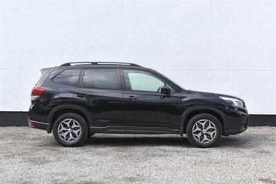 2020 Subaru Forester Premium Sport Utility AWD 4dr Crossover!**APPOINTMENT ONLY**X-Mode! EyeSight Assist Tech! Adaptive Cruise Control! Lane Keep Assist! Lane Departure Warning! Pre-Collision Braking! Backup Camera! Panoramic Moonroof! - Photo 9 - Portland, OR 97266