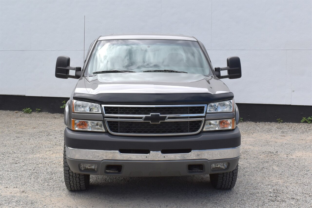 2006 Chevrolet Silverado 2500 LT3 4dr Crew Cab 4WD Long Bed! 2HI/4HI & 4LO! Tow Package w/Brake Controller! Heavy Duty Suspension Package! Heated Leather Seats! All Weather Mats! Running Boards! - Photo 7 - Portland, OR 97266