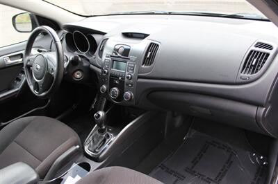 2012 Kia Forte5 SX   - Photo 17 - Salem, OR 97317