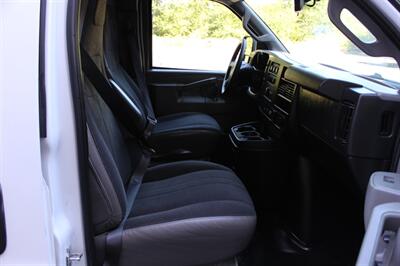 2020 GMC Savana 2500   - Photo 17 - Salem, OR 97317
