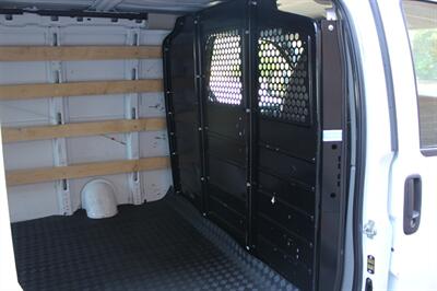 2020 GMC Savana 2500   - Photo 13 - Salem, OR 97317