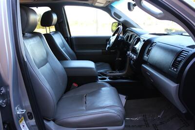 2010 Toyota Sequoia Platinum   - Photo 23 - Salem, OR 97317