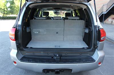 2010 Toyota Sequoia Platinum   - Photo 19 - Salem, OR 97317