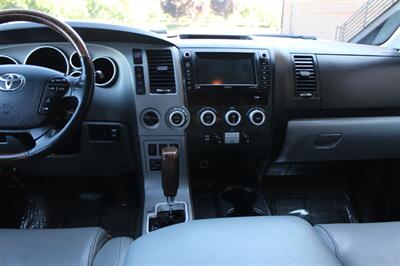 2010 Toyota Sequoia Platinum   - Photo 15 - Salem, OR 97317