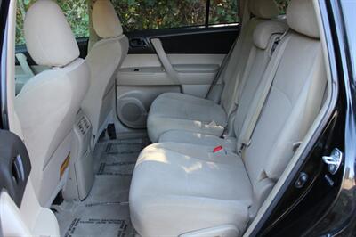 2010 Toyota Highlander   - Photo 13 - Salem, OR 97317