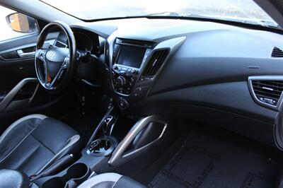 2015 Hyundai Veloster Turbo   - Photo 16 - Salem, OR 97317