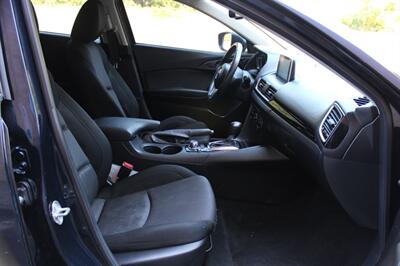 2016 Mazda Mazda3 i Touring   - Photo 18 - Salem, OR 97317