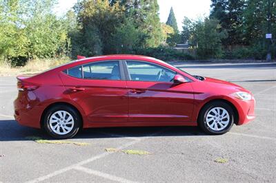 2017 Hyundai Elantra SE   - Photo 5 - Salem, OR 97317