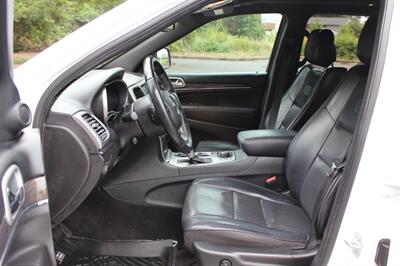 2018 Jeep Grand Cherokee Overland   - Photo 10 - Salem, OR 97317