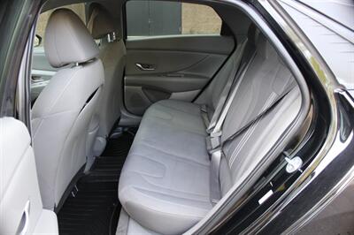 2022 Hyundai Elantra SEL - Photo 13 - Salem, OR 97317
