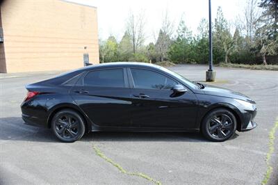 2022 Hyundai Elantra SEL - Photo 5 - Salem, OR 97317