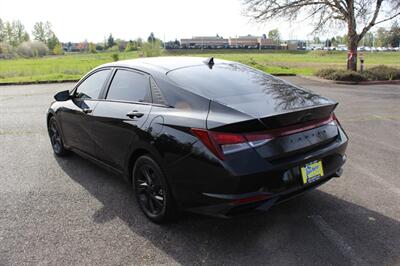 2022 Hyundai Elantra SEL - Photo 3 - Salem, OR 97317