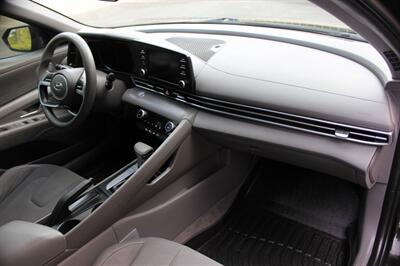 2022 Hyundai Elantra SEL - Photo 16 - Salem, OR 97317