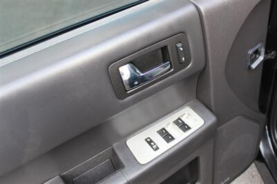 2012 Ford Flex SE   - Photo 11 - Salem, OR 97317