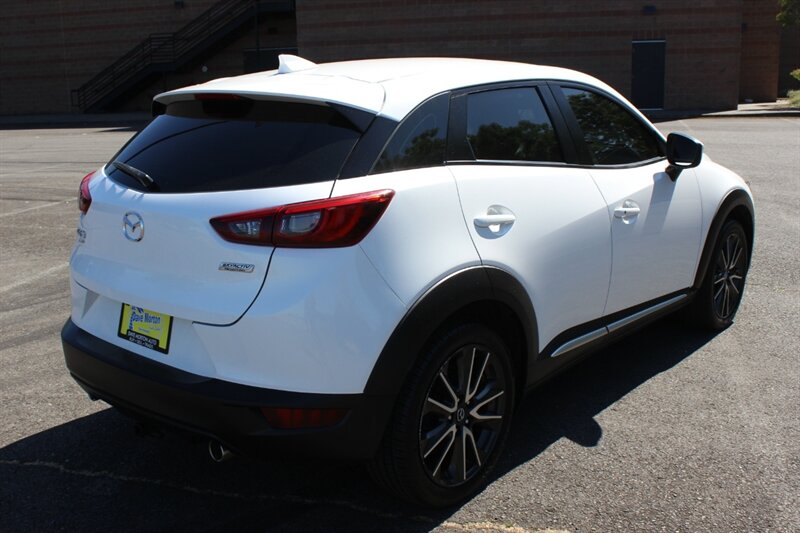 2016 Mazda CX-3 Grand Touring photo 4