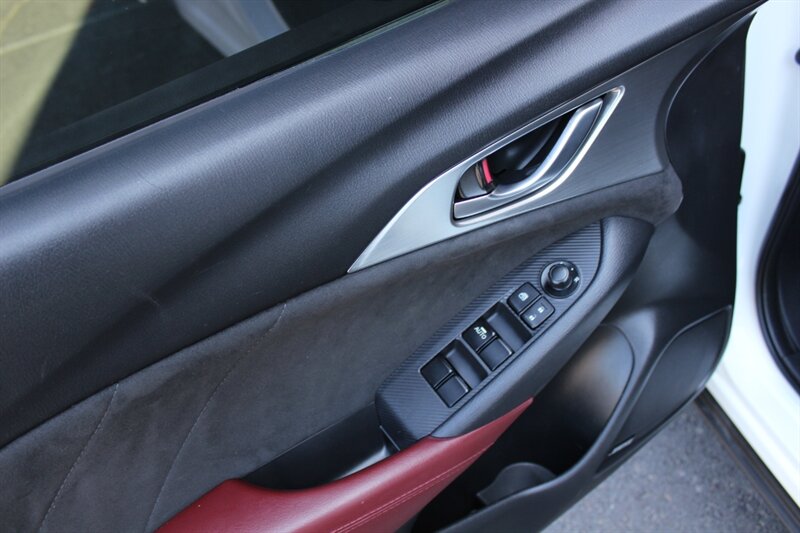 2016 Mazda CX-3 Grand Touring photo 11