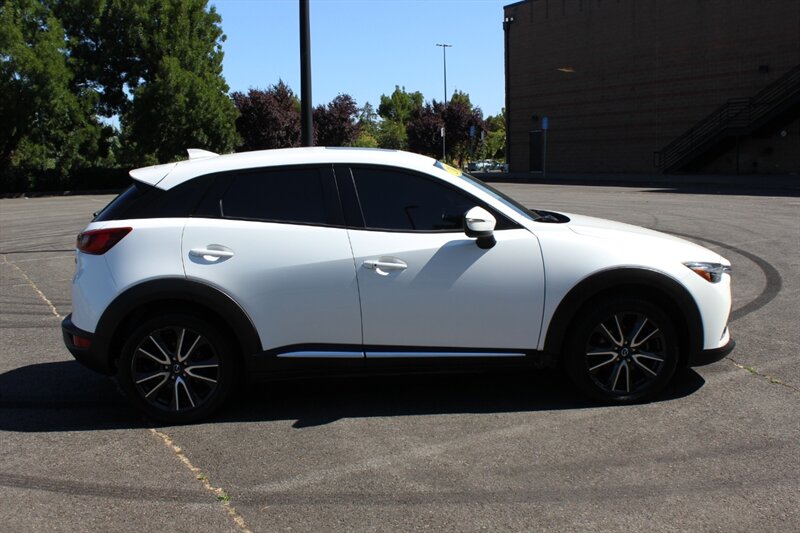 2016 Mazda CX-3 Grand Touring photo 5