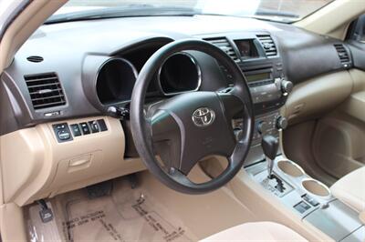 2009 Toyota Highlander   - Photo 9 - Salem, OR 97317