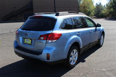 2010 Subaru Outback 2.5i Premium   - Photo 4 - Salem, OR 97317