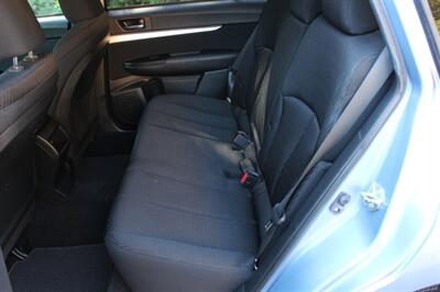 2010 Subaru Outback 2.5i Premium   - Photo 13 - Salem, OR 97317