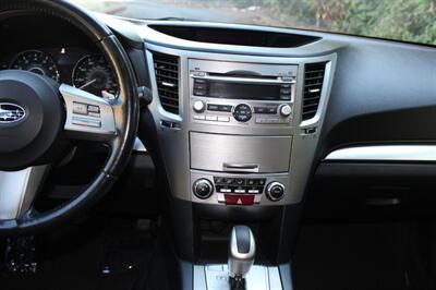 2010 Subaru Outback 2.5i Premium   - Photo 14 - Salem, OR 97317