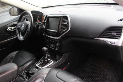 2016 Jeep Cherokee Trailhawk   - Photo 17 - Salem, OR 97317