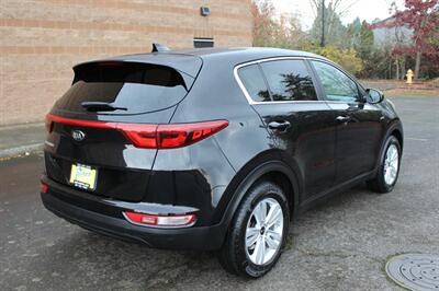 2017 Kia Sportage LX   - Photo 4 - Salem, OR 97317