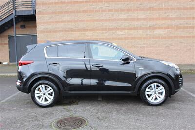 2017 Kia Sportage LX   - Photo 5 - Salem, OR 97317