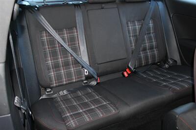 2011 Volkswagen GTI   - Photo 15 - Salem, OR 97317