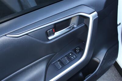 2022 Toyota RAV4 Prime SE   - Photo 12 - Salem, OR 97317