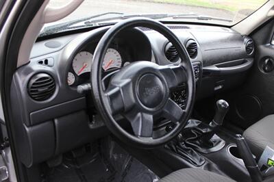 2004 Jeep Liberty Sport - Photo 9 - Salem, OR 97317