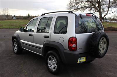 2004 Jeep Liberty Sport - Photo 3 - Salem, OR 97317